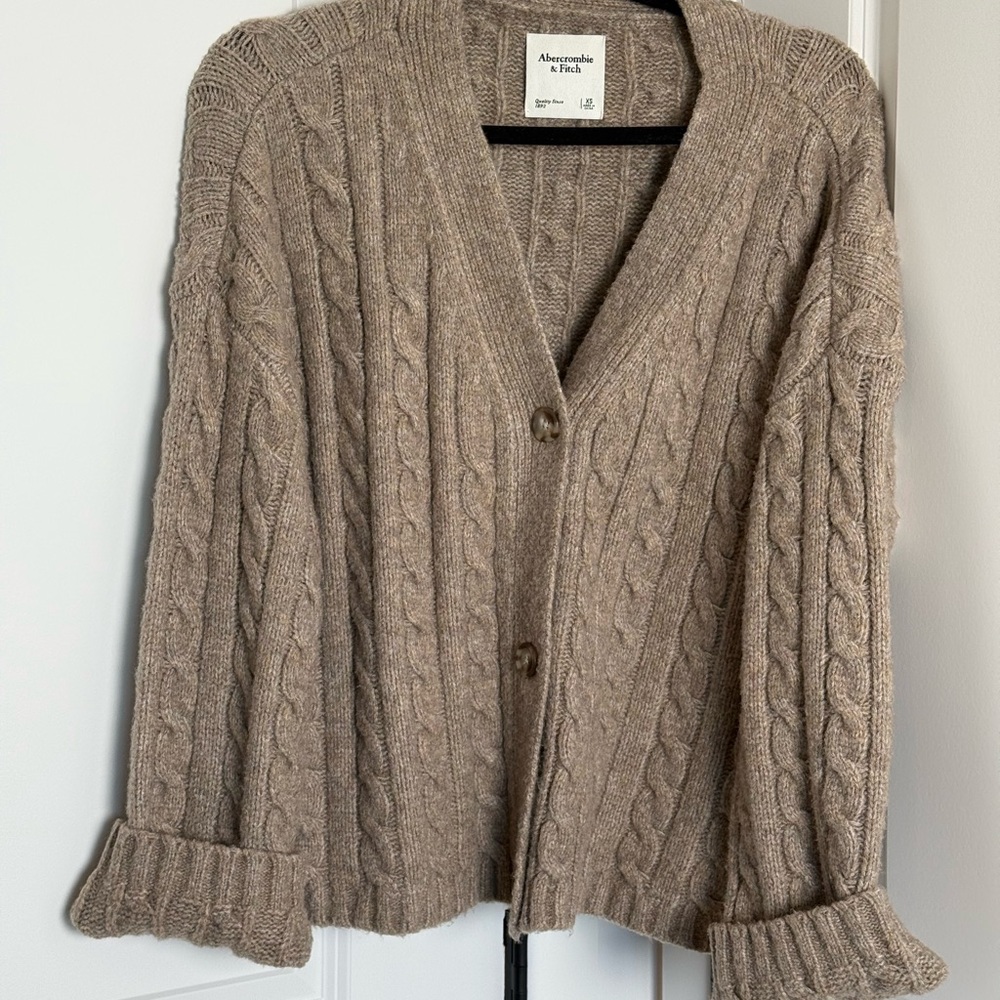 Abercrombie & Fitch Women's Brown Cable Knit Cardigan